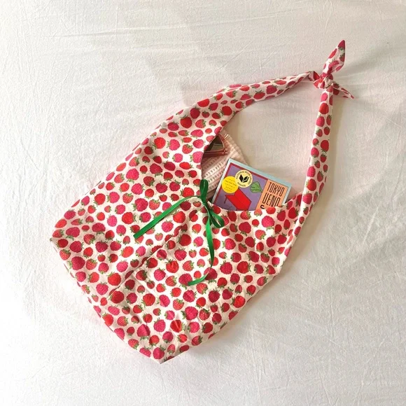 Raspberry handmade tote - Picture 1 of 5